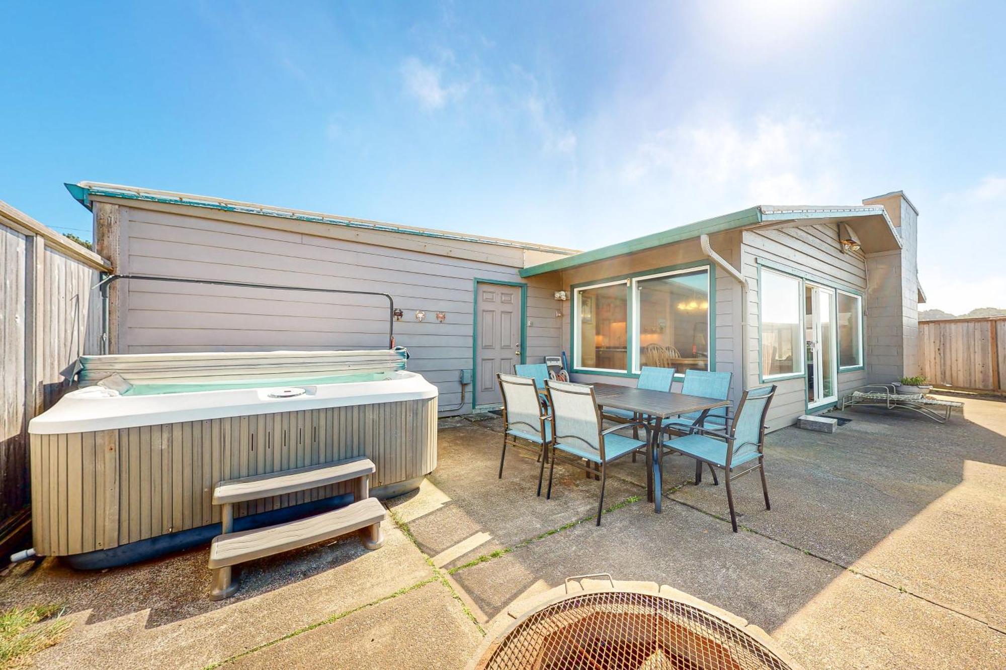 Sparkling Sands Oceanfront San Marine Exterior photo
