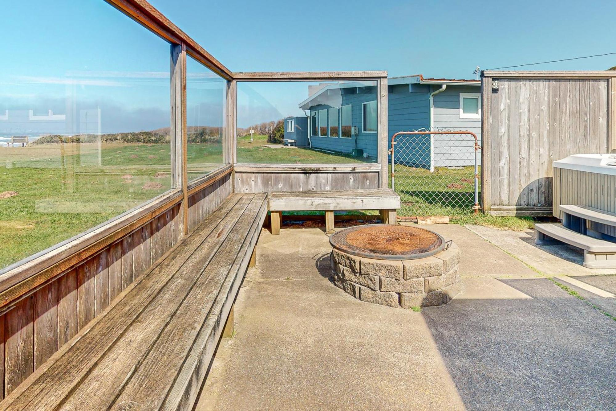 Sparkling Sands Oceanfront San Marine Exterior photo